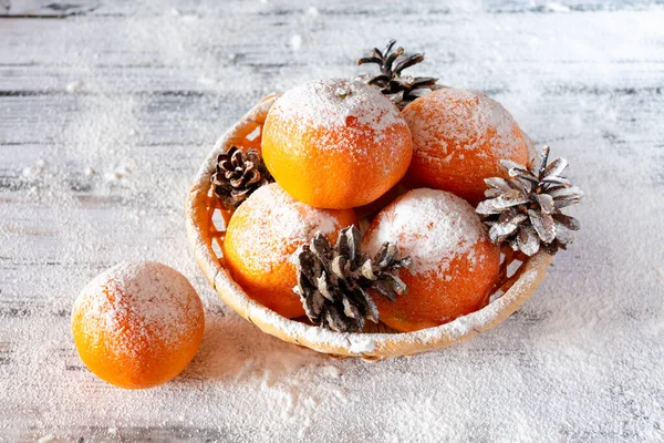 Hasır tabakta mandalina