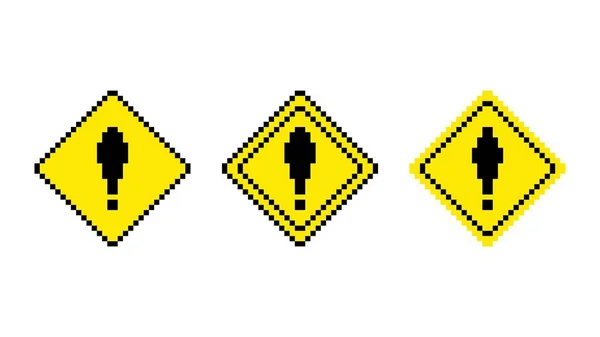 Pixelová výstražná značka. Žlutý kosočtverec s černým vykřičníkem — Stockový vektor