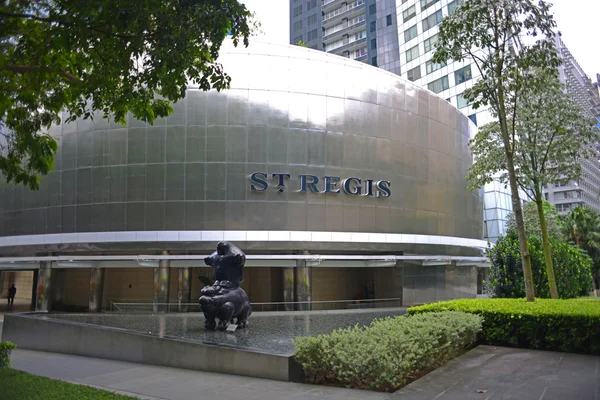 Ön görünüm St regis hotel singapore logolu — Stok fotoğraf