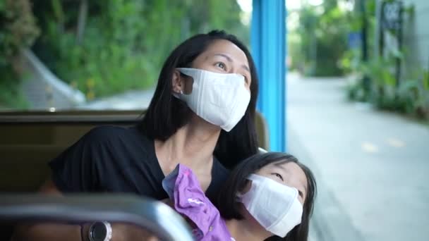 Asian Asia Mother Daughter Enjoying Rail Ride Sentosa Singapore Mask — Stock video