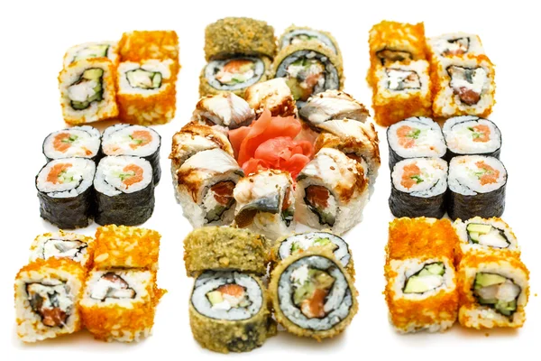 Set di involtino di sushi, con ombre e riflessione su uno schienale bianco — Foto Stock