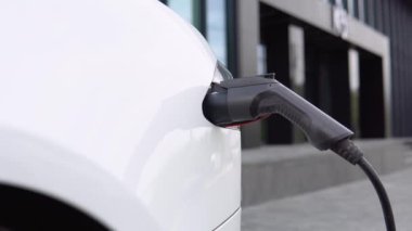 Elektrikli araba modelini kapatın.