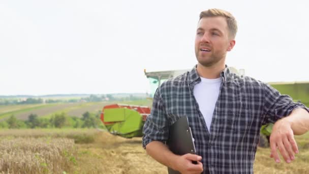 Tired Farmer Working Grain Farm Professional Agronomist Observing Freshly Harvested — Wideo stockowe