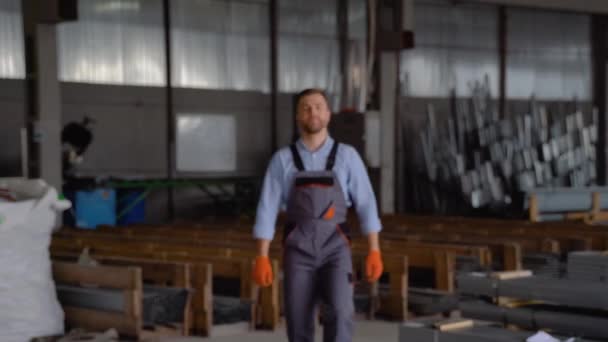 Professional Heavy Industry Engineer Worker Wearing Safety Uniform Coming Camera — Stock Video