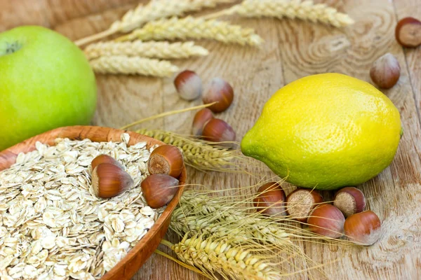 Refeição saudável - farinha de aveia (flocos de aveia ) — Fotografia de Stock