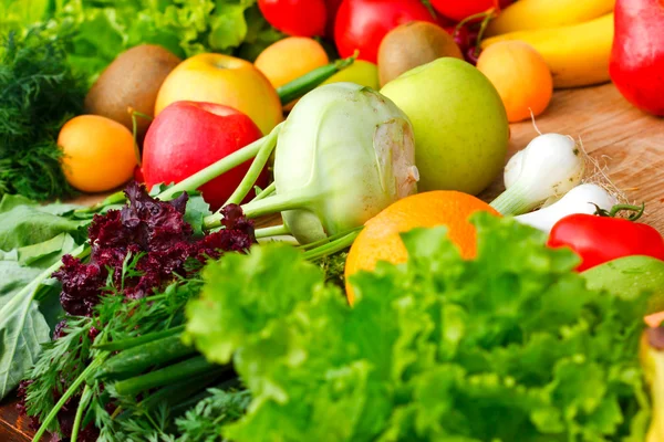 Frutta e verdura fresca biologica — Foto Stock