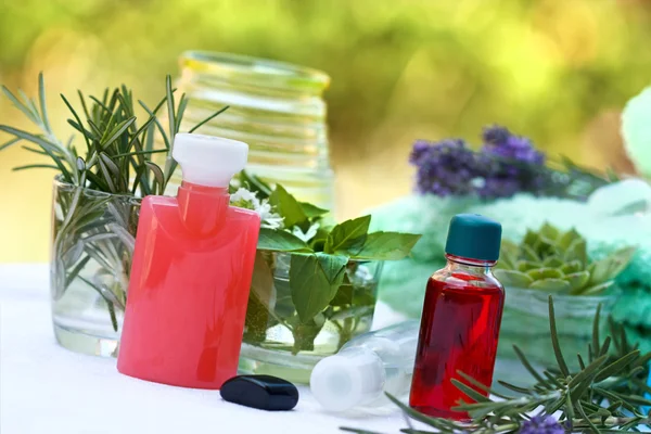 Tratamento de spa (aromaterapia) - óleo aromático, essencial — Fotografia de Stock