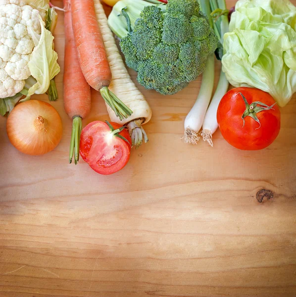 Alimentação saudável - alimentos saudáveis (vegetais orgânicos ) — Fotografia de Stock