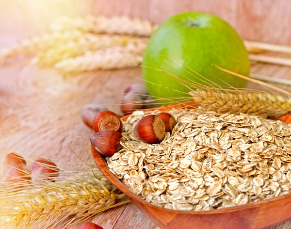 Oat flakes - healthy meal — Stock Photo, Image