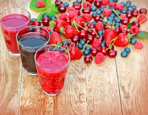 Zdrowe napoje ze świeżych jagód organiczny owoce Obrazy Stockowe bez tantiem