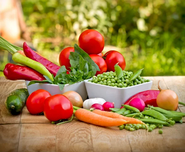 Un mucchio di verdure fresche biologiche — Foto Stock