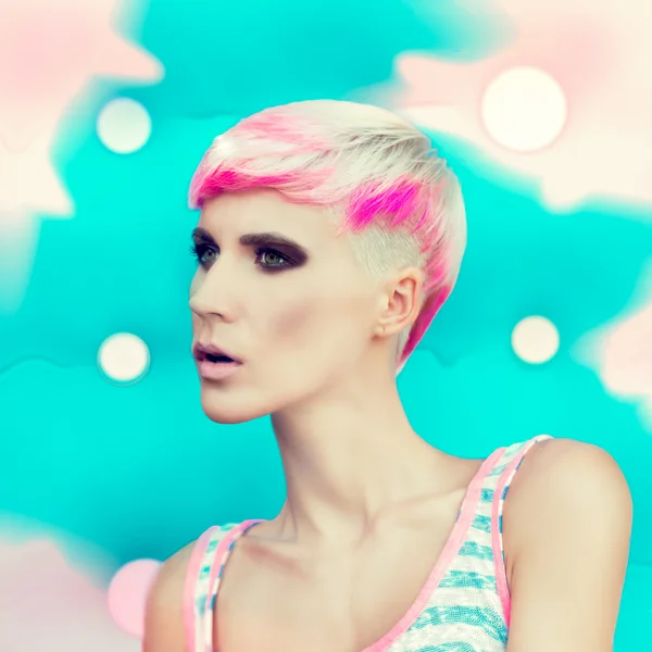 Girl trendy hairstyle — Stock Photo, Image