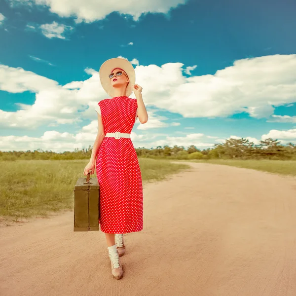 Retrato vintage de uma menina viajando — Fotografia de Stock