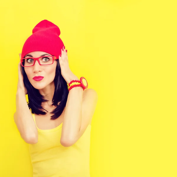 Portrait of a stylish girl surprised — Stock Photo, Image