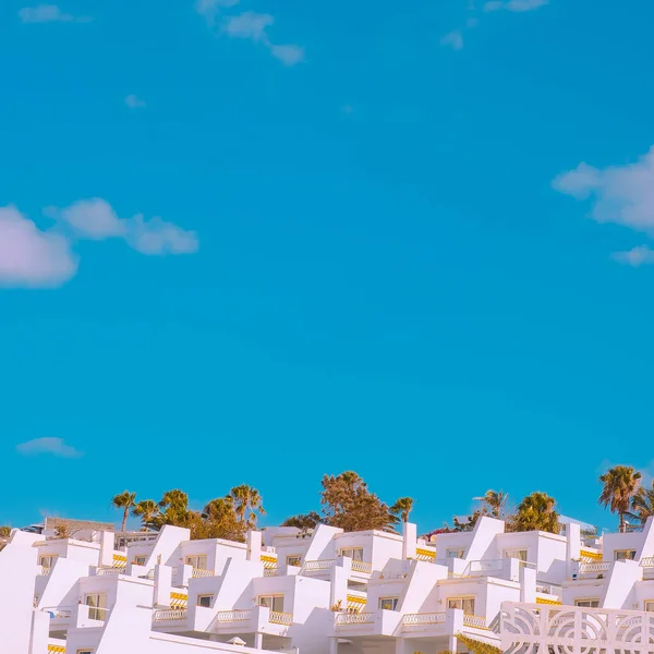 Luxurious Resort View Blue Sky Minimal Travel Summer Vacation Concept — Zdjęcie stockowe