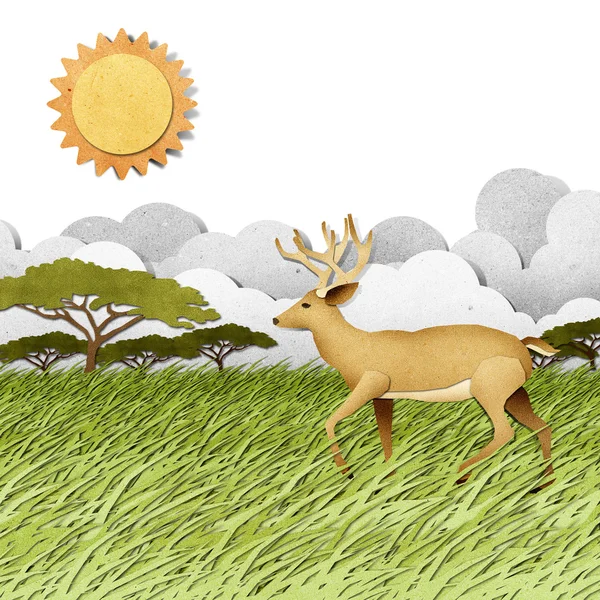 再生紙クラフト背景から作られた鹿 — ストック写真