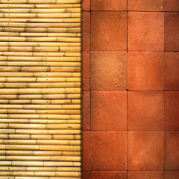 Kırmızı tuğla ve bambu zemin. — Stok fotoğraf