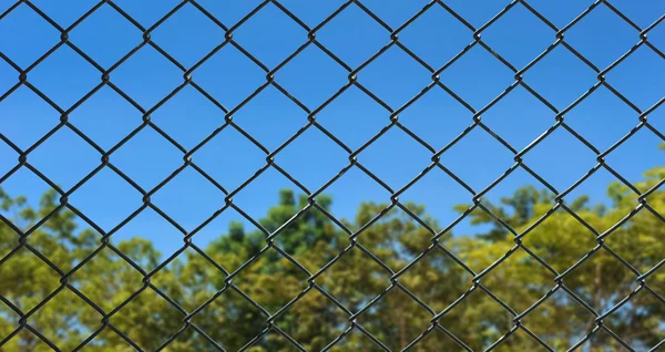 Iron wire fence — Stock Photo, Image