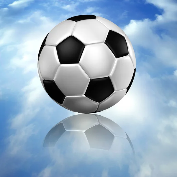 En fotboll fotboll och reflektera över blå himmel — Stockfoto