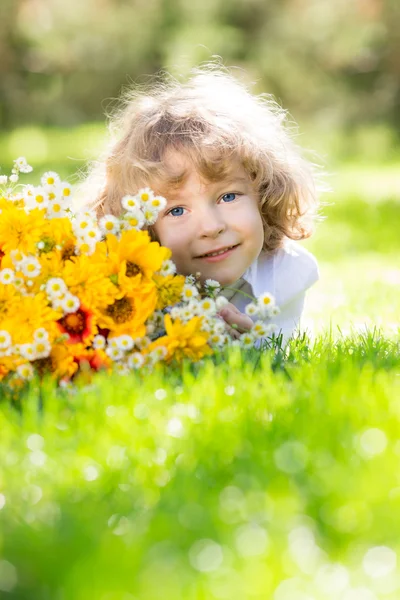 Niño con ramo — Foto de Stock