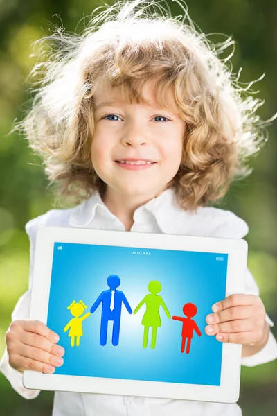 Barnet håller TabletPC — Stockfoto
