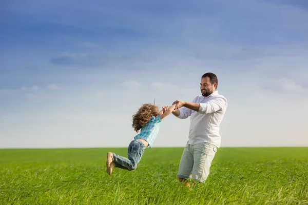 Padre e figlio si divertono — Foto Stock