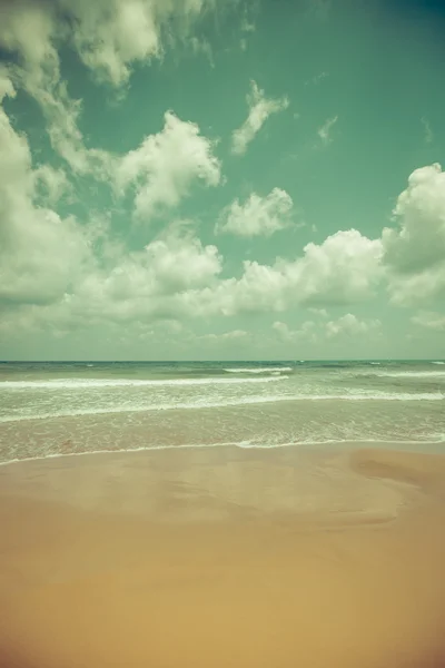 Idilli trópusi tengerparton — Stock Fotó