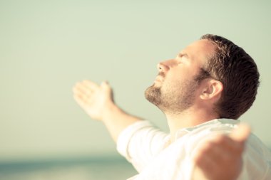 plajda hayattan zevk adam