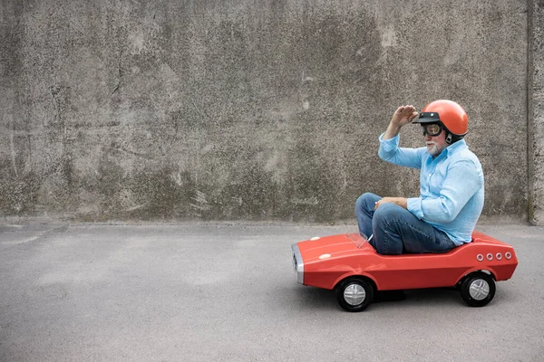 Portrait Funny Businessman Outdoor Senior Man Driving Retro Pedal Car — Stock Photo, Image