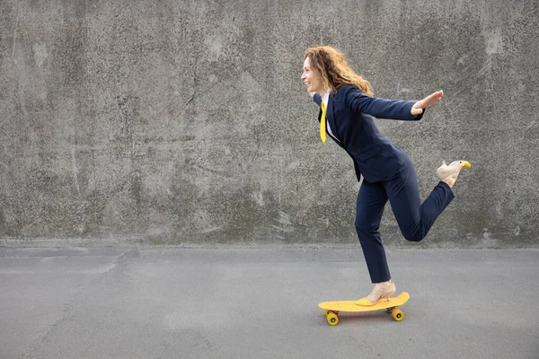 Happy Businesswoman Going Work Funny Young Woman Riding Yellow Skateboard — Fotografia de Stock