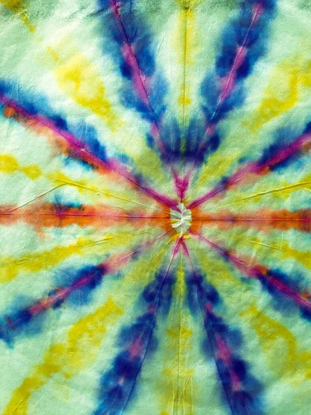 Psychedelisch Werveltextiel Groene Rode Vrijheid Tiedye Swirl Boho Geverfde Kleren — Stockfoto