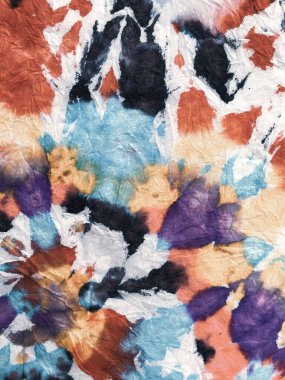 Hippi Batic. Canlı Haight San Francisco Swatch. Boya sarmalı arka plan. Yeşil, Kırmızı ve Mavi Psikedelik Girdap Tekstili. Özgürlük Girdabı 'nı bağladı. Boho Boyalı Kıyafetler. Reggae Suluboya Efekti.