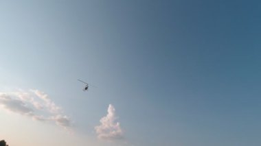 Helikopter Yavaş Hareket Ediyor