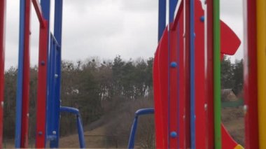 Oyun alanı ve orman