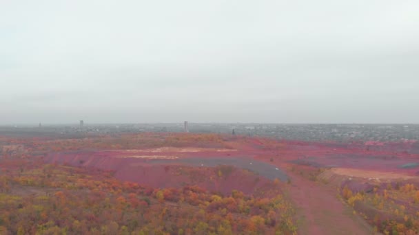 Kırmızı Kömür Madeni — Stok video