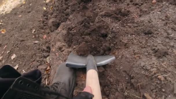 Shovel Digs The Ground — Stock Video