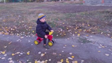 küçük çocuk Bisiklet