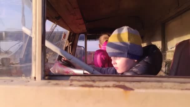 Children In Old Truck — Stock Video