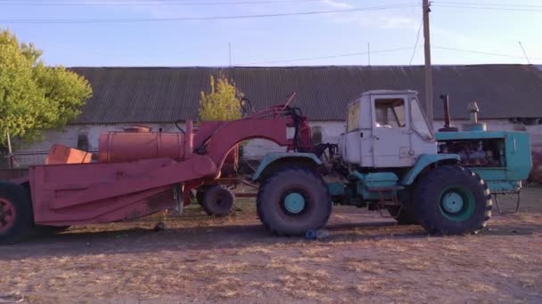Тракторная сельскохозяйственная техника Slow Motion — стоковое видео