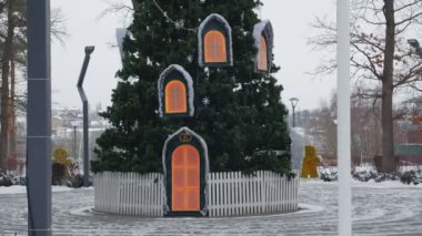 Parktaki Noel Ağacı Günü