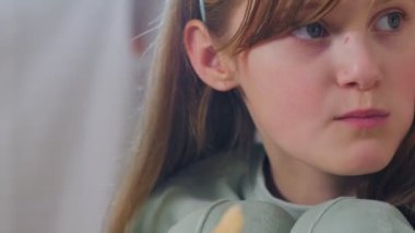 Kız Çiğneme Ekmeği