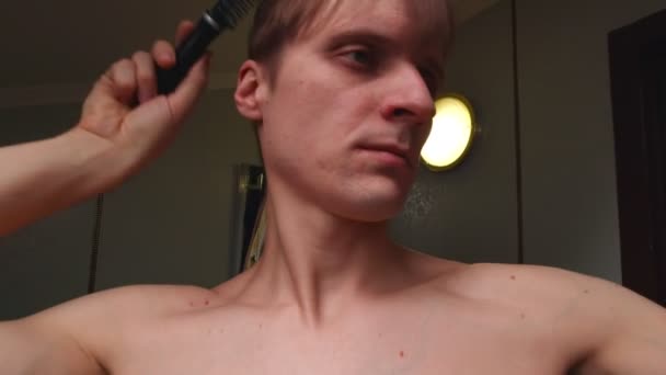 Man Hair Styling Slow Motion — Vídeo de Stock