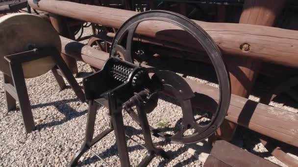 Vintage landsbygd maskin — Stockvideo