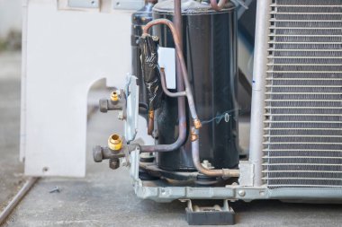 Bakır boru, havalandırma, havalandırma, havalandırma, yakıt gazı ve oksijeni metalleri kaynak yapmak veya kesmek için kullanın, oksikodon kaynaklama ve oksikodon kesme işlemleri