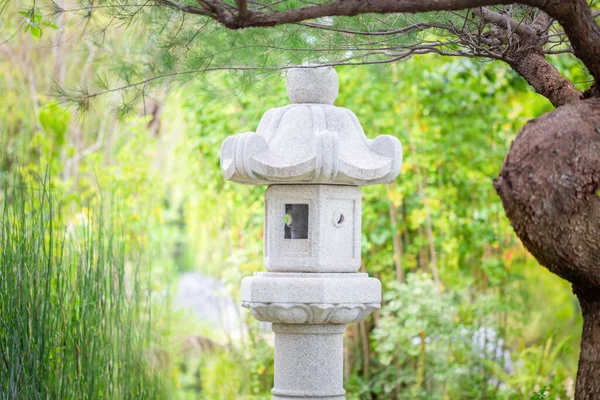 Lanterna Pietra Nei Giardini Giapponesi — Foto Stock