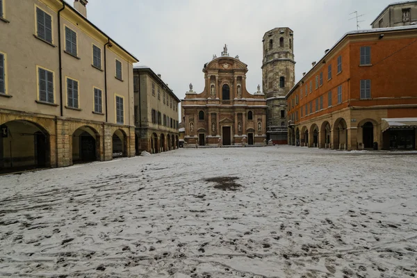 Vista panorámica de la Piazza dei due Leoni Reggio Emilia Italia — Foto de Stock