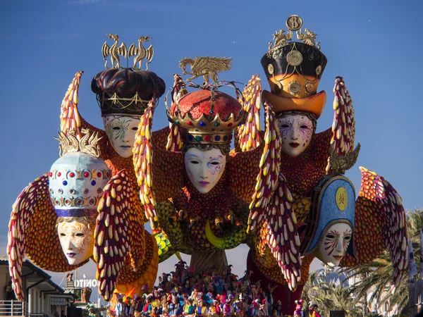 Viareggio, Itálie - 2. února: alegorické float o carniva — Stock fotografie