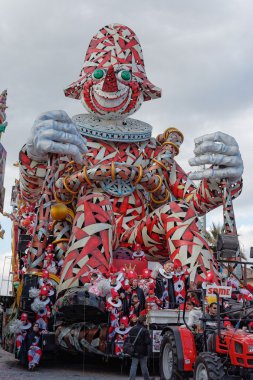 Viareggio, İtalya - 20 Şubat: onuruna alegorik float