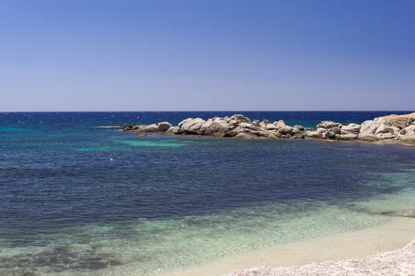 Strand in de buurt van villa simius-Sardinië-Italië — Stockfoto