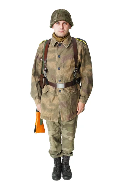 Portret żołnierz stojący na baczność — Zdjęcie stockowe